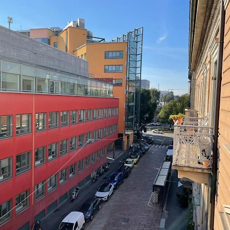 דירות מילאנו Cozy Flat Mins Walk To Navigli And Metro Porta Genova מראה חיצוני תמונה