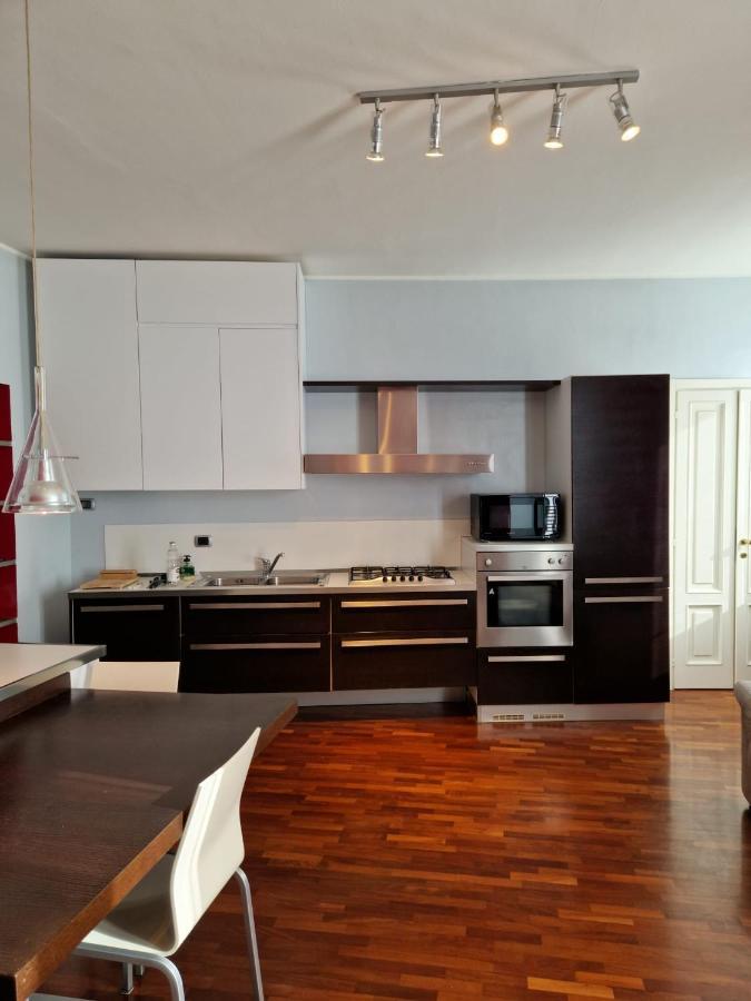 דירות מילאנו Cozy Flat Mins Walk To Navigli And Metro Porta Genova מראה חיצוני תמונה