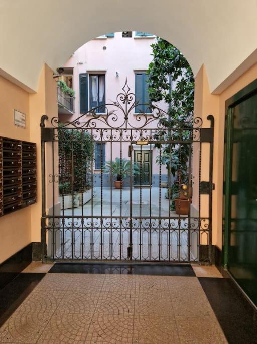 דירות מילאנו Cozy Flat Mins Walk To Navigli And Metro Porta Genova מראה חיצוני תמונה