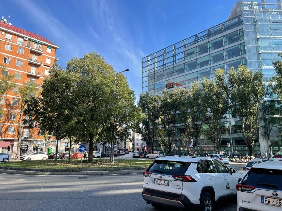 דירות מילאנו Cozy Flat Mins Walk To Navigli And Metro Porta Genova מראה חיצוני תמונה
