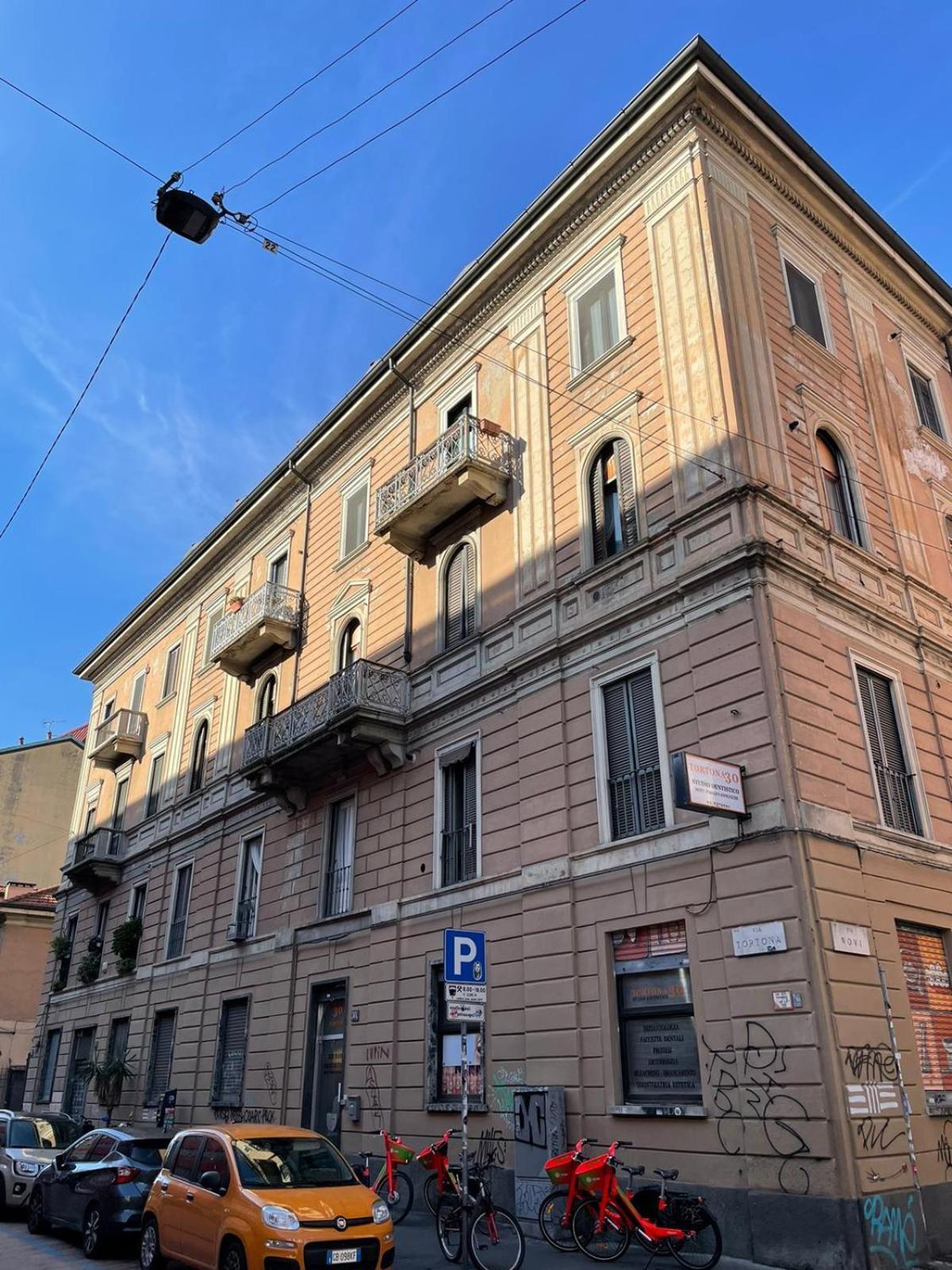 דירות מילאנו Cozy Flat Mins Walk To Navigli And Metro Porta Genova מראה חיצוני תמונה